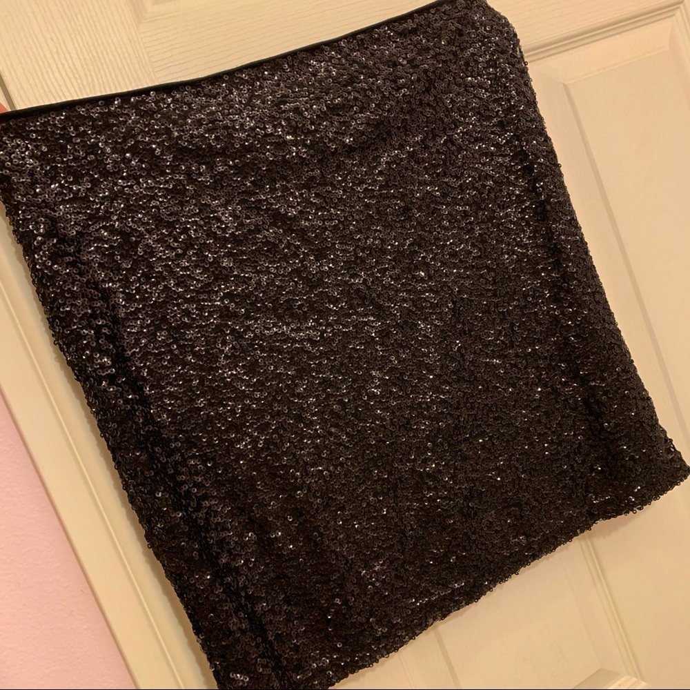 H&M Sequined Mini Skirt ✨